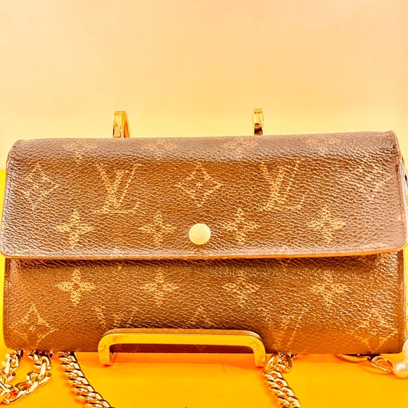 Louis Vuitton Monogram Sara bifold wallet - Picture 1 of 14
